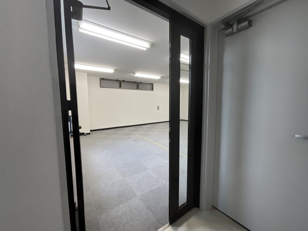 ボタニカルテイストなオフィスエントランス