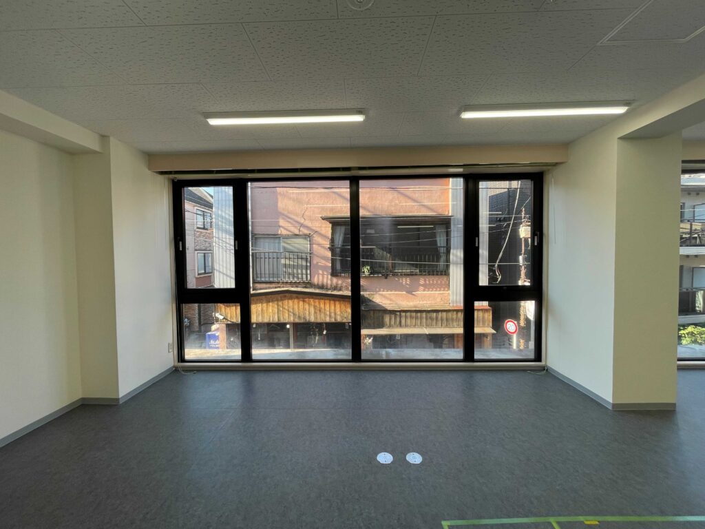 暖かいイメージでデザインをした診療内科